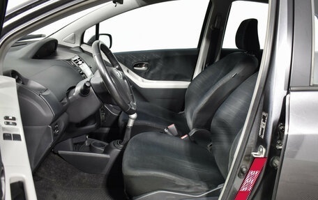 Toyota Yaris III рестайлинг, 2008 год, 545 000 рублей, 10 фотография