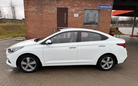 Hyundai Solaris II рестайлинг, 2018 год, 1 390 000 рублей, 3 фотография