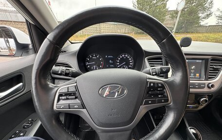 Hyundai Solaris II рестайлинг, 2018 год, 1 390 000 рублей, 21 фотография