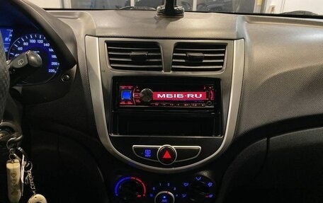 Hyundai Solaris II рестайлинг, 2012 год, 550 000 рублей, 13 фотография