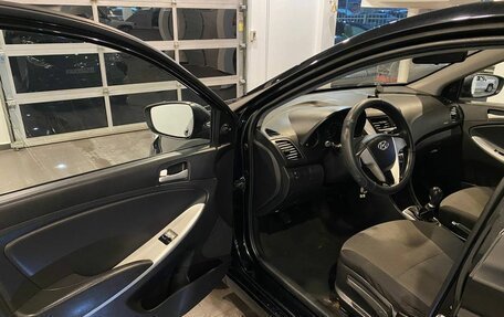 Hyundai Solaris II рестайлинг, 2012 год, 550 000 рублей, 21 фотография