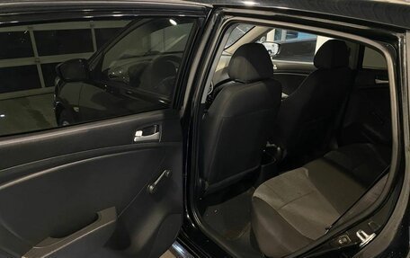 Hyundai Solaris II рестайлинг, 2012 год, 550 000 рублей, 24 фотография