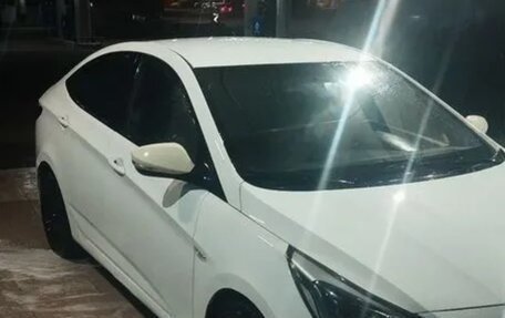 Hyundai Solaris II рестайлинг, 2016 год, 800 000 рублей, 3 фотография