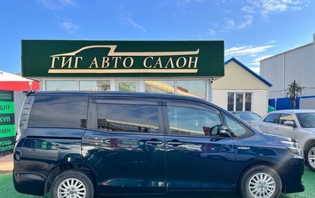 Toyota Voxy III, 2014 год, 1 750 000 рублей, 7 фотография