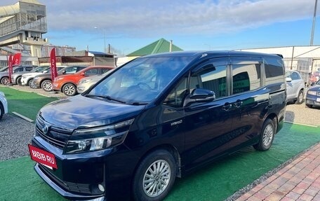 Toyota Voxy III, 2014 год, 1 750 000 рублей, 3 фотография