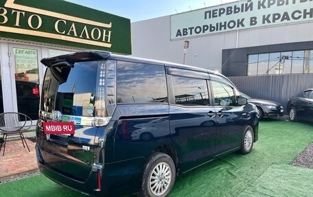 Toyota Voxy III, 2014 год, 1 750 000 рублей, 6 фотография