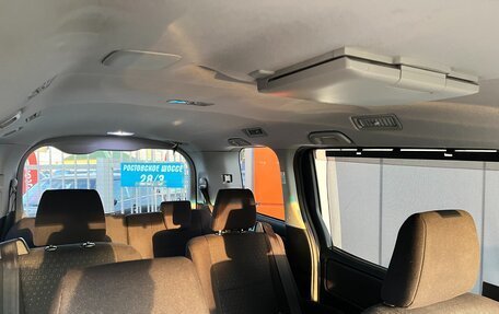 Toyota Voxy III, 2014 год, 1 750 000 рублей, 25 фотография