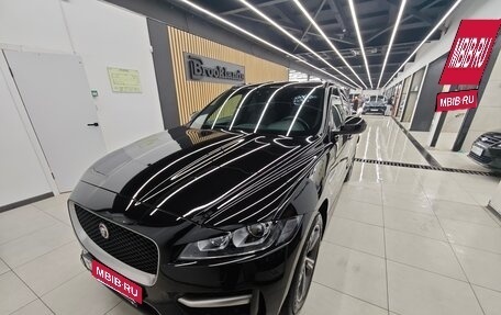 Jaguar F-Pace, 2018 год, 3 650 000 рублей, 3 фотография
