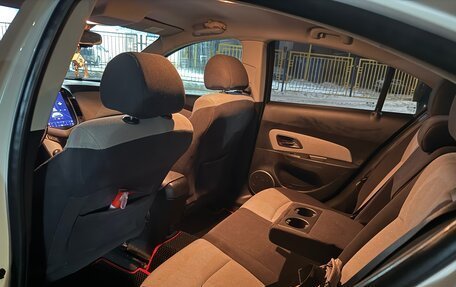 Chevrolet Cruze II, 2011 год, 800 000 рублей, 5 фотография