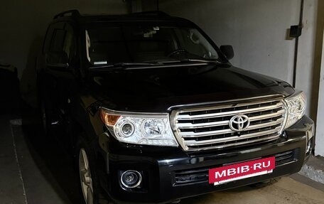 Toyota Land Cruiser 200, 2011 год, 3 590 000 рублей, 2 фотография