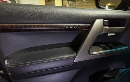 Toyota Land Cruiser 200, 2011 год, 3 590 000 рублей, 14 фотография