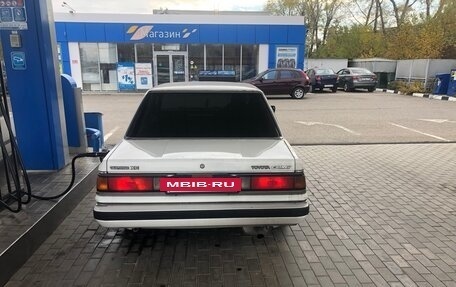 Toyota Camry, 1985 год, 100 000 рублей, 3 фотография