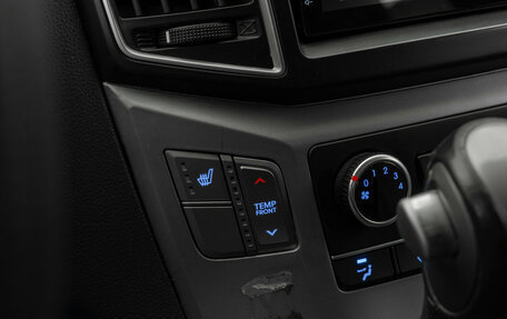 Hyundai H-1 II рестайлинг, 2016 год, 2 300 150 рублей, 21 фотография