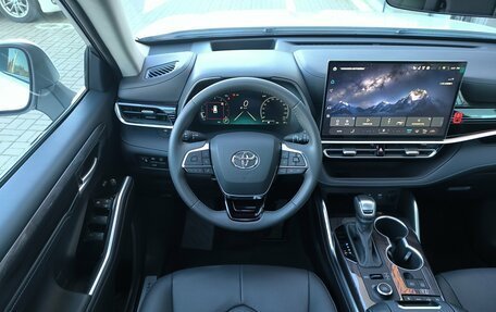 Toyota Highlander, 2025 год, 6 180 000 рублей, 17 фотография