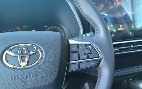 Toyota Highlander, 2025 год, 6 180 000 рублей, 20 фотография