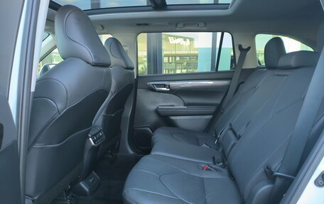 Toyota Highlander, 2025 год, 6 180 000 рублей, 37 фотография