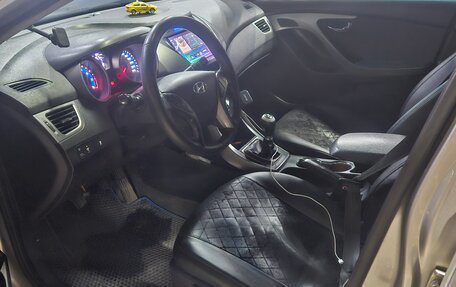 Hyundai Elantra V, 2013 год, 850 000 рублей, 5 фотография