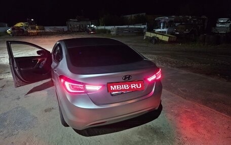 Hyundai Elantra V, 2013 год, 850 000 рублей, 4 фотография