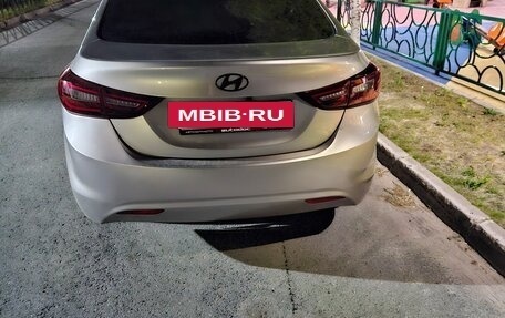 Hyundai Elantra V, 2013 год, 850 000 рублей, 2 фотография