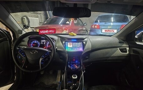 Hyundai Elantra V, 2013 год, 850 000 рублей, 7 фотография