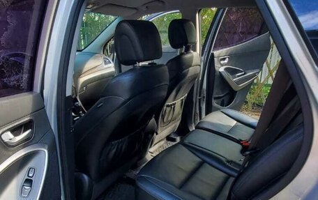 Hyundai Santa Fe III рестайлинг, 2013 год, 1 700 000 рублей, 3 фотография