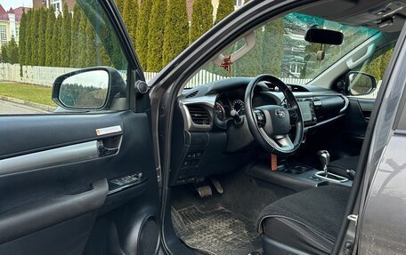 Toyota Hilux VIII, 2020 год, 5 100 000 рублей, 6 фотография