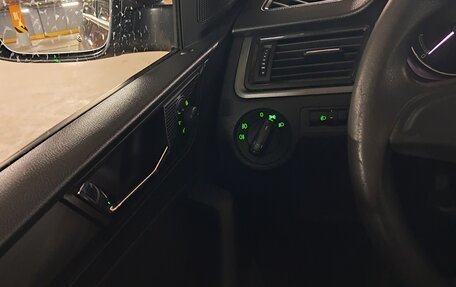 Skoda Rapid I, 2018 год, 1 000 000 рублей, 10 фотография