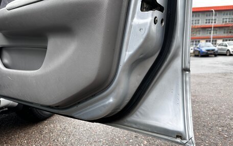 Nissan Sunny B15, 2000 год, 300 000 рублей, 26 фотография