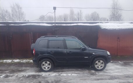 Chevrolet Niva I рестайлинг, 2011 год, 350 000 рублей, 3 фотография