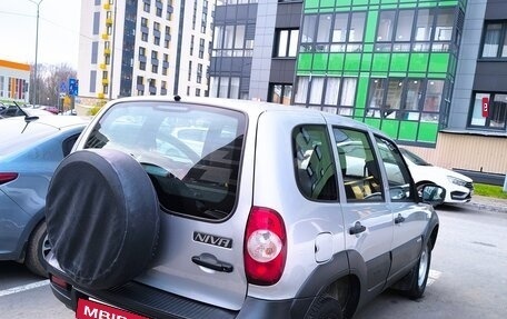 Chevrolet Niva I рестайлинг, 2018 год, 650 000 рублей, 5 фотография