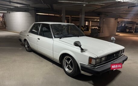 Toyota Cresta, 1983 год, 575 000 рублей, 2 фотография