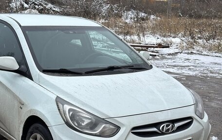 Hyundai Solaris II рестайлинг, 2012 год, 745 000 рублей, 1 фотография