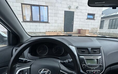 Hyundai Solaris II рестайлинг, 2012 год, 745 000 рублей, 8 фотография