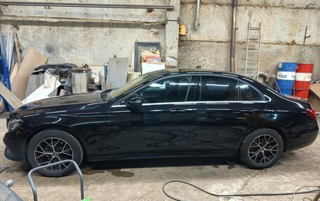 Mercedes-Benz E-Класс, 2018 год, 2 140 000 рублей, 5 фотография