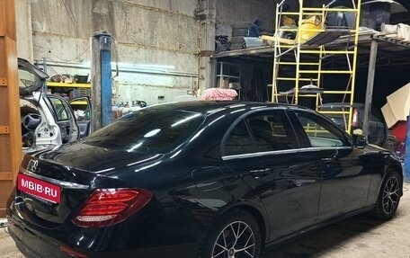 Mercedes-Benz E-Класс, 2018 год, 2 140 000 рублей, 3 фотография