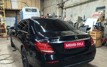 Mercedes-Benz E-Класс, 2018 год, 2 140 000 рублей, 4 фотография