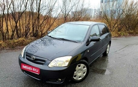 Toyota Corolla, 2004 год, 395 000 рублей, 2 фотография