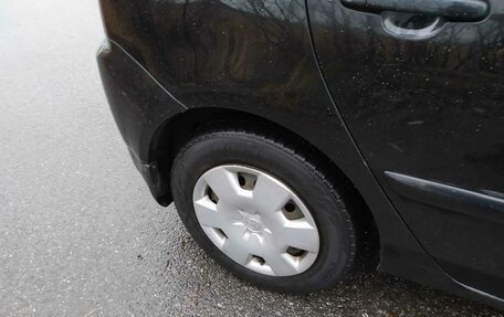 Toyota Corolla, 2004 год, 395 000 рублей, 13 фотография