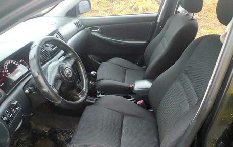 Toyota Corolla, 2004 год, 395 000 рублей, 15 фотография