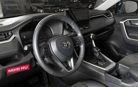 Toyota RAV4, 2024 год, 3 970 000 рублей, 5 фотография