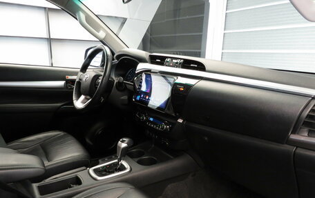 Toyota Hilux VIII, 2019 год, 3 250 000 рублей, 5 фотография