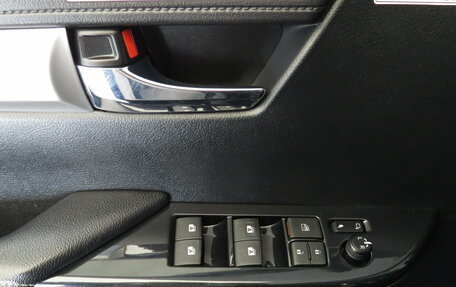 Toyota Hilux VIII, 2019 год, 3 250 000 рублей, 16 фотография