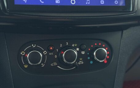 Renault Sandero II рестайлинг, 2016 год, 750 000 рублей, 18 фотография