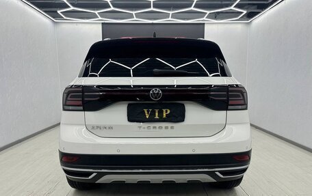 Volkswagen T-Cross I, 2022 год, 1 730 000 рублей, 5 фотография
