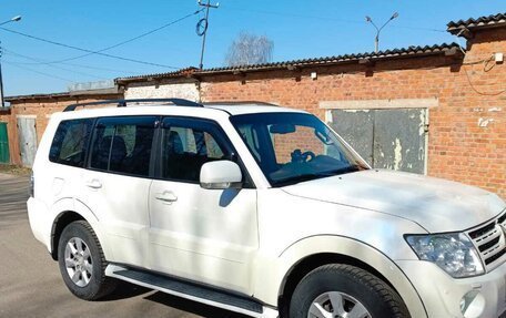 Mitsubishi Pajero IV, 2011 год, 2 000 000 рублей, 2 фотография