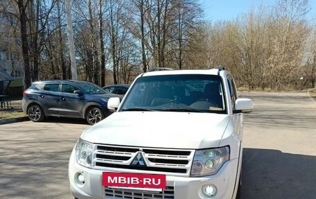 Mitsubishi Pajero IV, 2011 год, 2 000 000 рублей, 5 фотография
