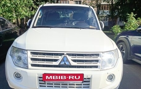 Mitsubishi Pajero IV, 2011 год, 2 000 000 рублей, 14 фотография