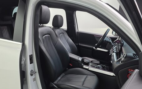 Mercedes-Benz GLB, 2022 год, 3 650 000 рублей, 13 фотография