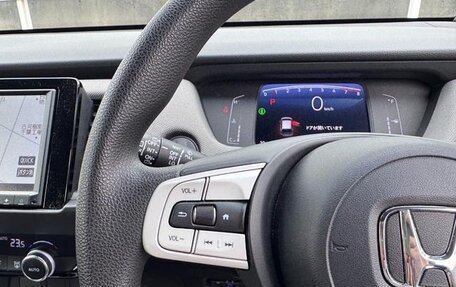 Honda Fit, 2021 год, 1 420 007 рублей, 6 фотография