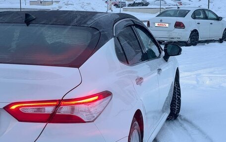 Toyota Camry, 2018 год, 2 900 000 рублей, 6 фотография